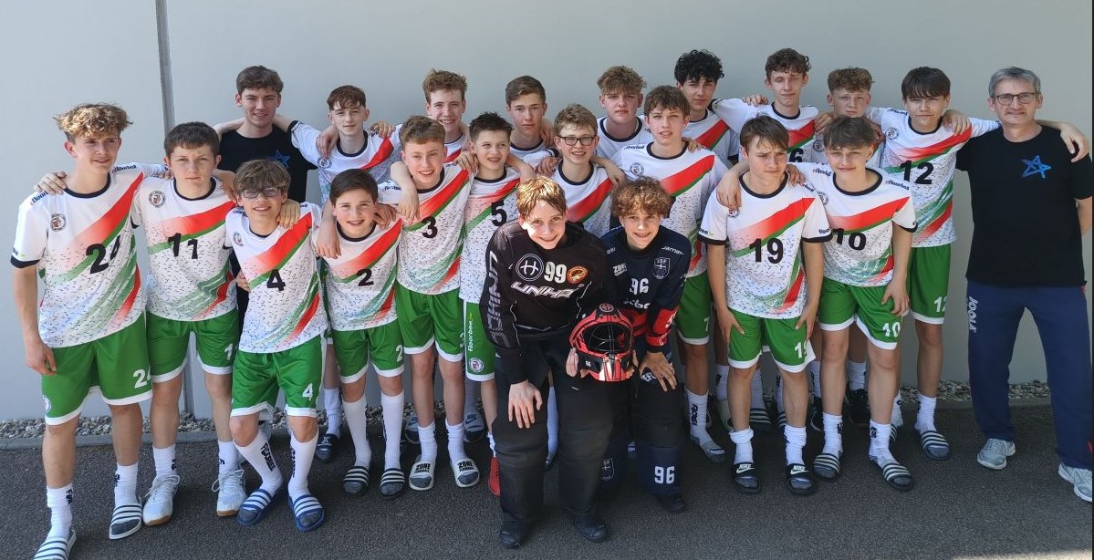 u15